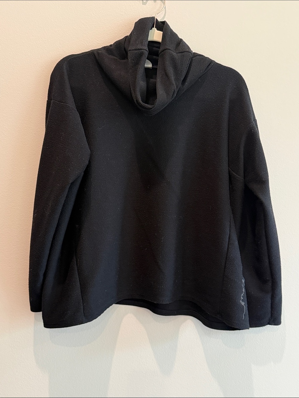 Barre3 Black Women's Funnel Neck Pullover Top